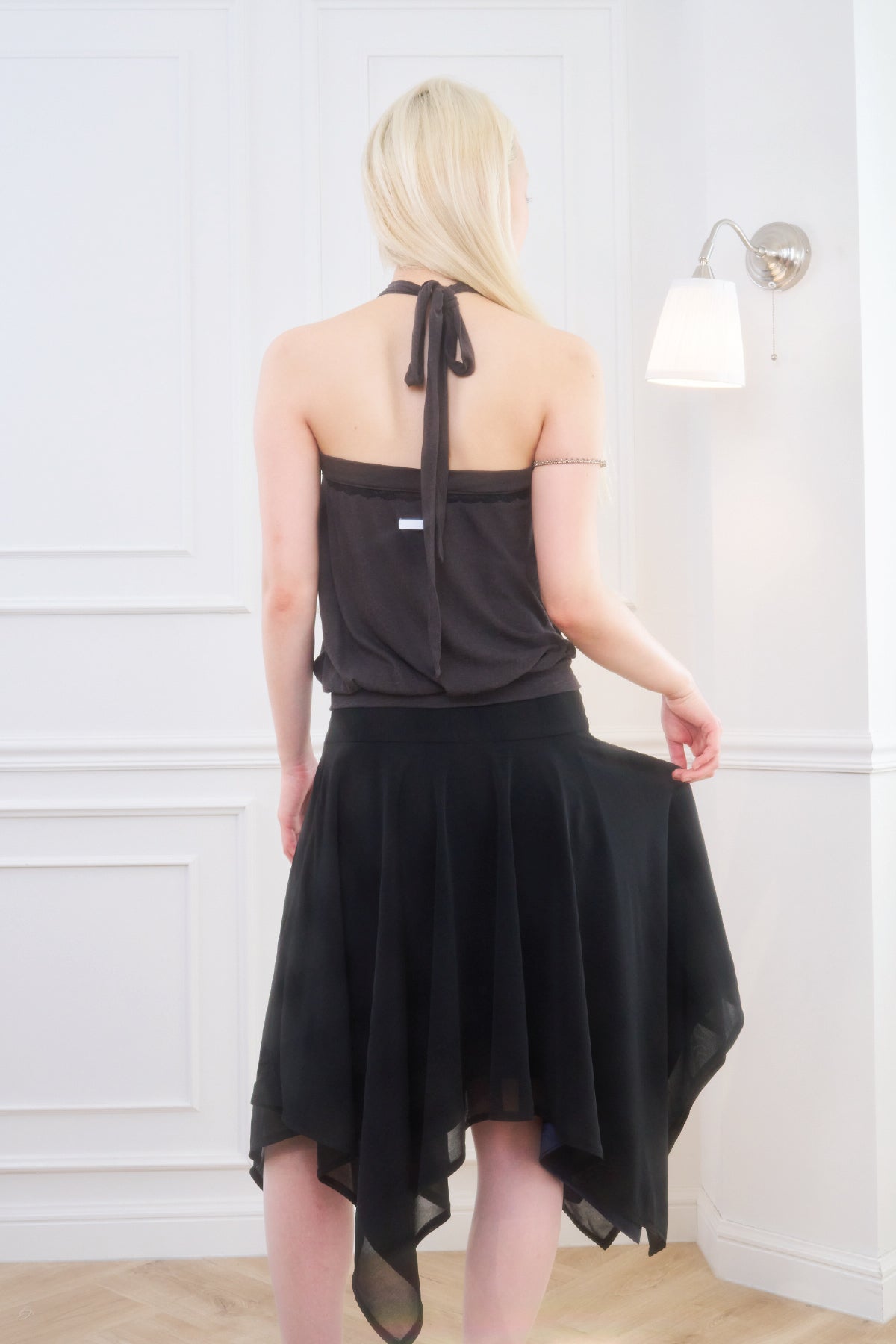 Iris Low Rise Midi Skirt (Black)